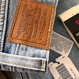 BRAND NEW 26 DAD JEANS LEVIS